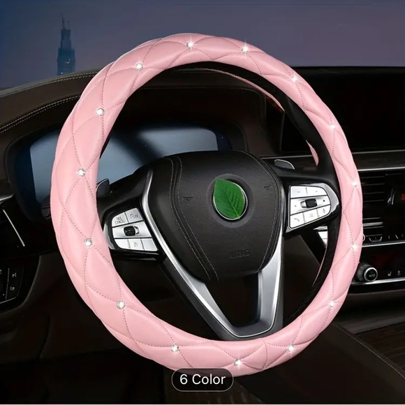 Vegan leather steering wheel cover in light pink - Picture 5 of 6